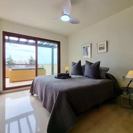 Luxury Penthouse In Medina Banus 公寓 *