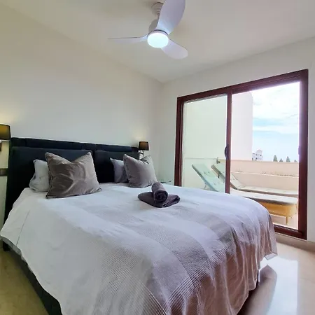 Luxury Penthouse In Medina Banus Апартаменти *