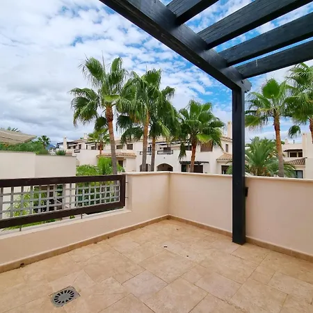 Luxury Penthouse In Medina Banus 公寓 *