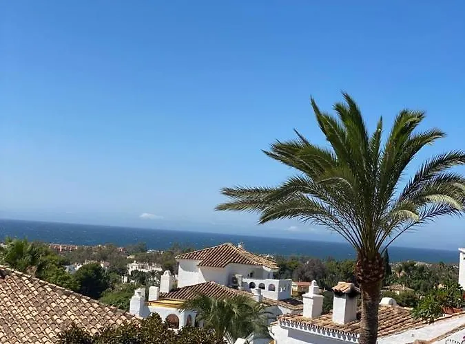 Luxury Penthouse In Medina Banus マルベーリャ