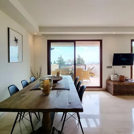 Luxury Penthouse In Medina Banus *